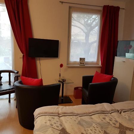 Zeuthen Ferienwohnung Am See, Stadtgrenze Berlin Luaran gambar